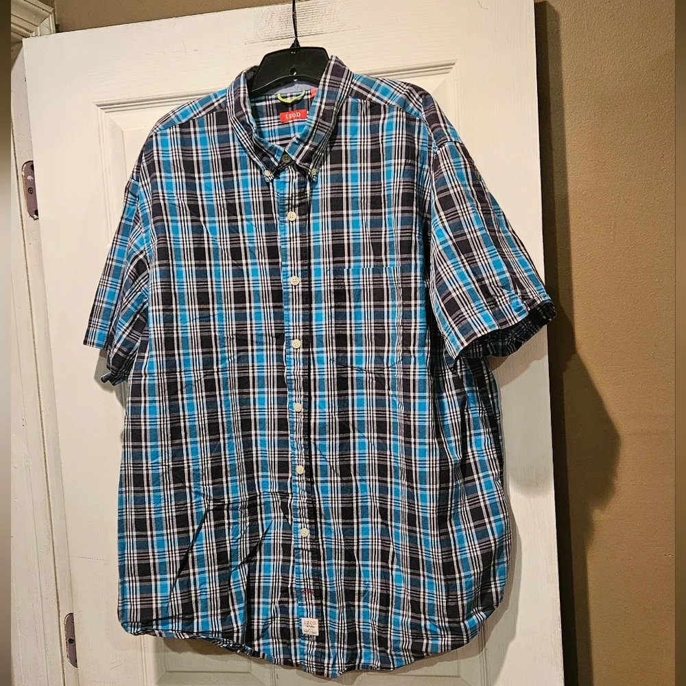 IZOD BUTTON DOWN SHIRT